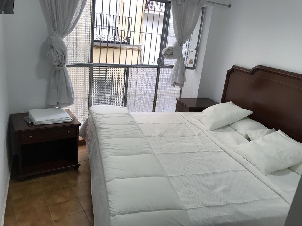 Hostal Lavapies Madrid Exterior photo